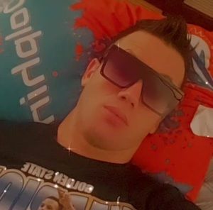 Meet your Posher, Oscar marrero